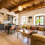 Kristian - House And Garden By Kh Český Krumlov