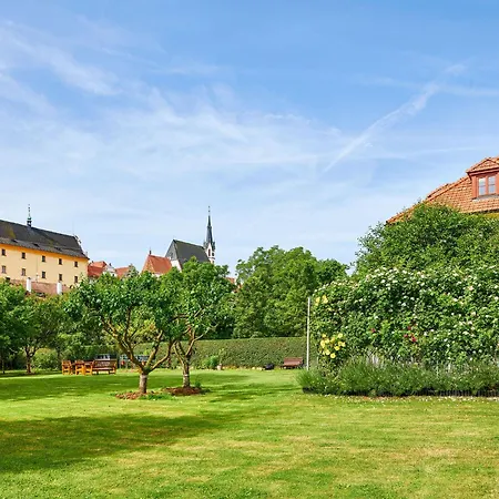 Kristian - House And Garden By Kh Czeski Krumlow