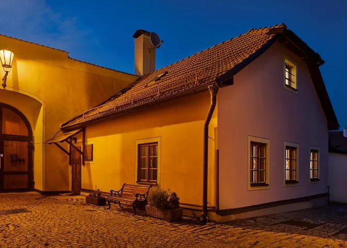 Kristian - House And Garden By Kh Dom wakacyjny *