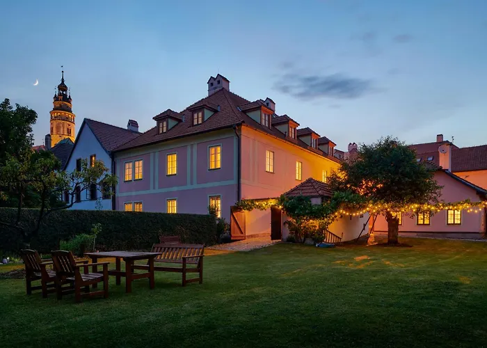 Kristian - House And Garden By Kh * Český Krumlov